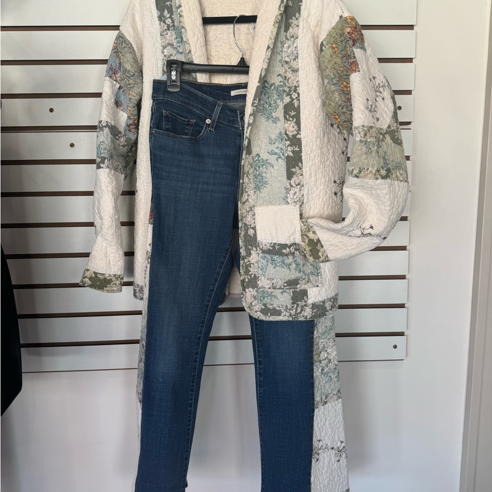 Floral Patchwork Quilted Jacket - Picture 3 of 4
